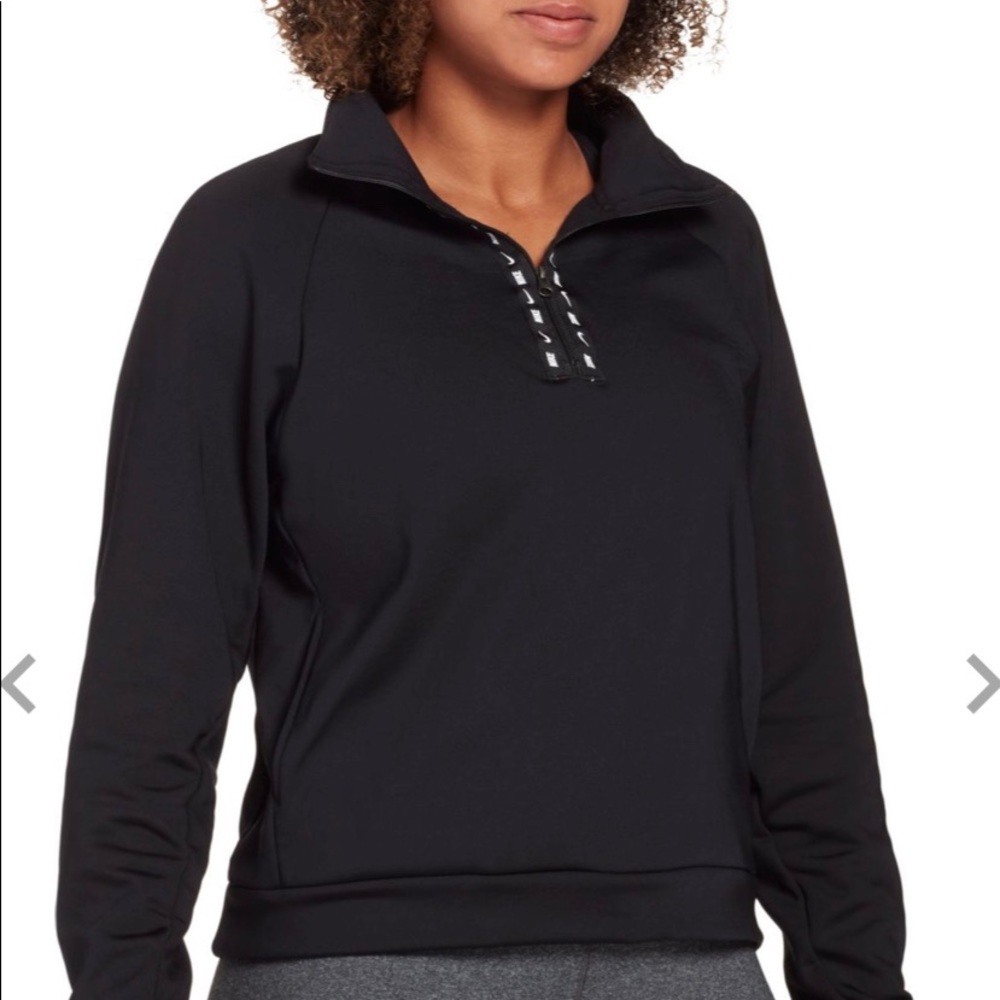 nike half zip size small